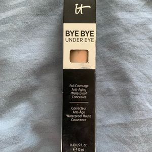 IT cosmetics Bye Bye Under Eye medium shade